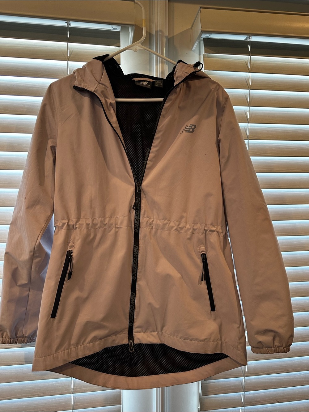 New Balance Women's Pale Pink Hooded Windbreaker with Zip Pockets